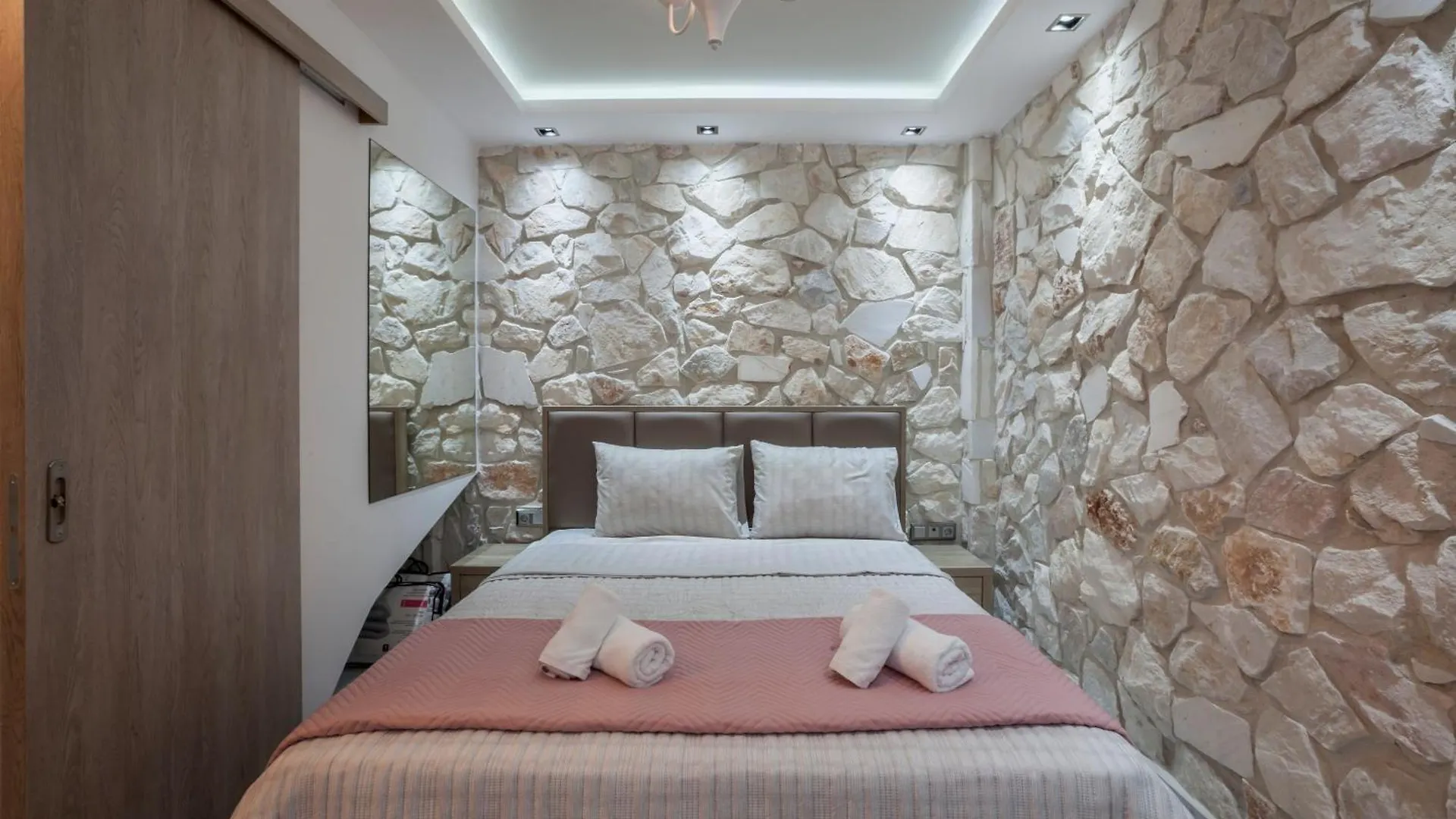 Villa Marietta Hanioti 0*,